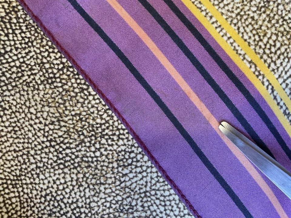 H79#BorbonesE Italia 100% Seda Bufanda Cuadrada Púrpura Rayas y Estampado Animal De Colección Foto 4 de 4