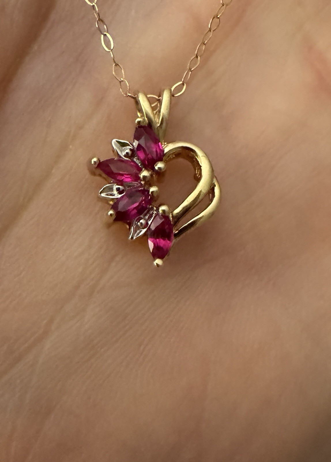 10K Solid Yellow Gold Heart Ruby Lady's Ladies Wo… - image 1