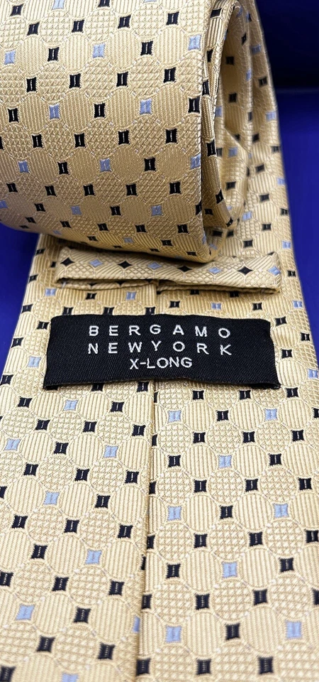 Corbata Bergamo New York diseño esfera dorada para hombre usada en excelente estado hecha a mano Foto 3 de 4