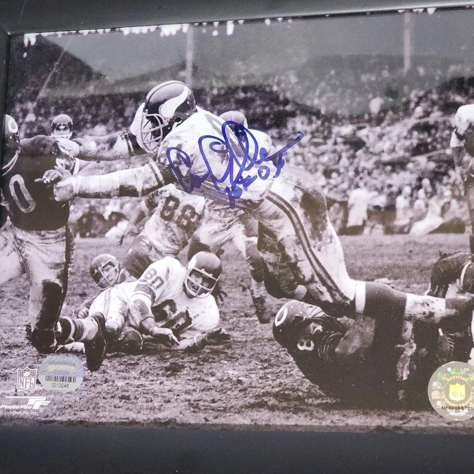 Minnesota Vikings CARL ELLER Signed "HOF '04" Autograph Auto B&W 8x10 Photo COA - Image 2 of 4