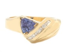 1.00 Carat Natural Blue Tanzanite and Diamonds in 14K Solid Yellow Gold Ring