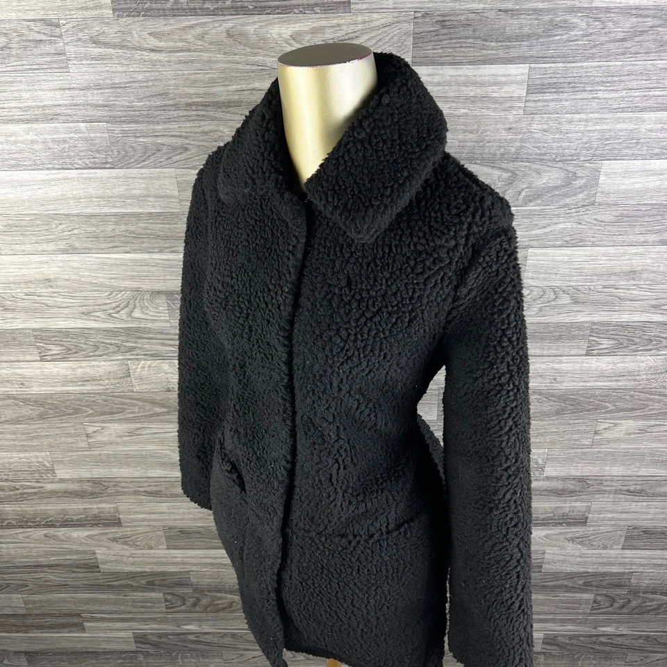 Abrigo informal negro manga larga de piel sintética DIVIDED by H&M para mujer talla XS Foto 2 de 4