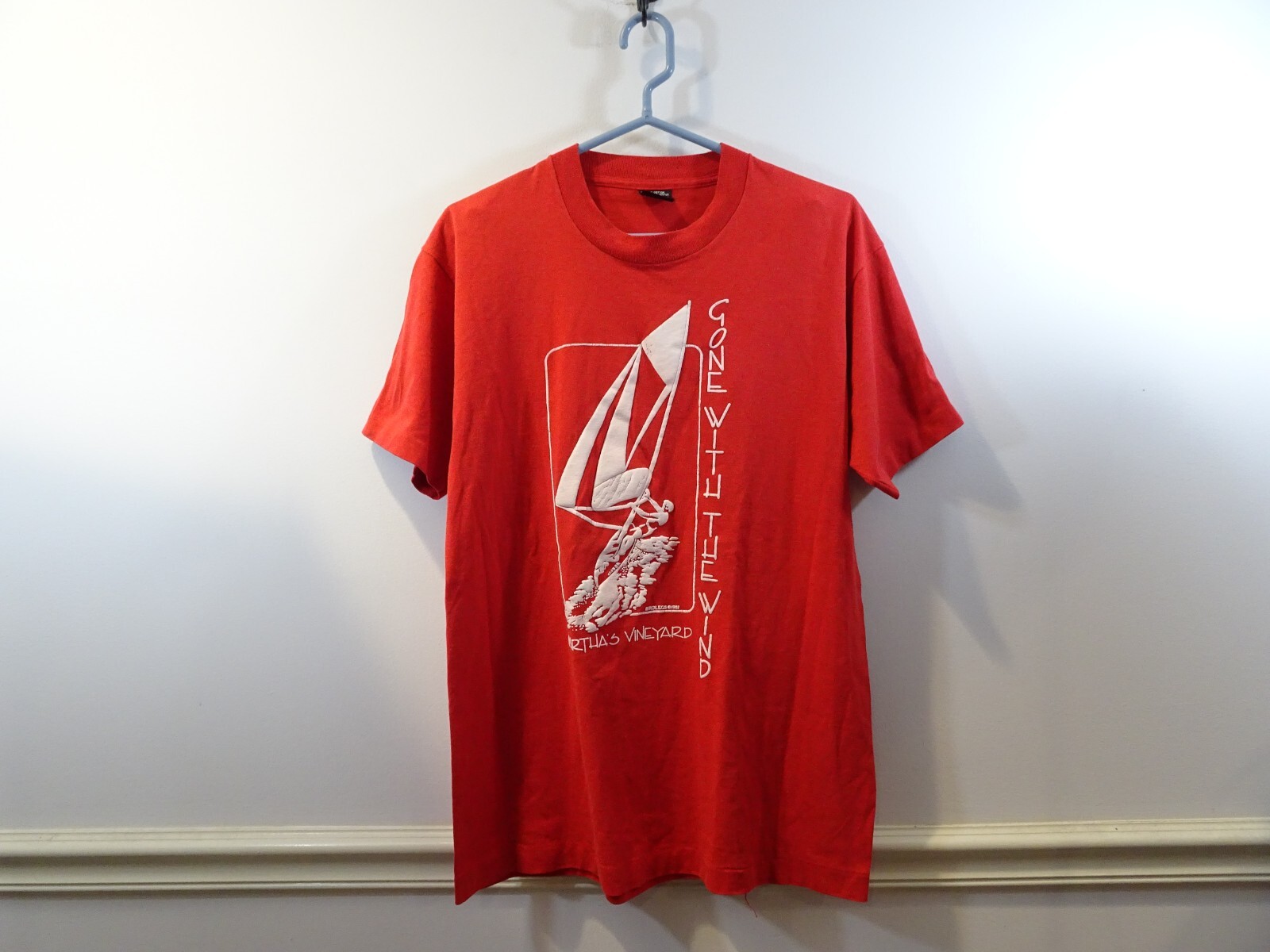 Vintage MARTHA’S VINEYARD T-Shirt Red Gone With The Wind Sailing Size XL 1987