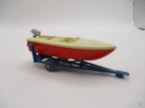 MATCHBOX LESNEY #48B V-1 SPORT BOAT CODE 3 MODIFIED W/GPW AND CHROME OUTBOARD! - Picture 4 of 18