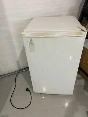 Used Bar Fridge In Melbourne Region Vic Fridges Freezers Gumtree Australia Free Local Classifieds