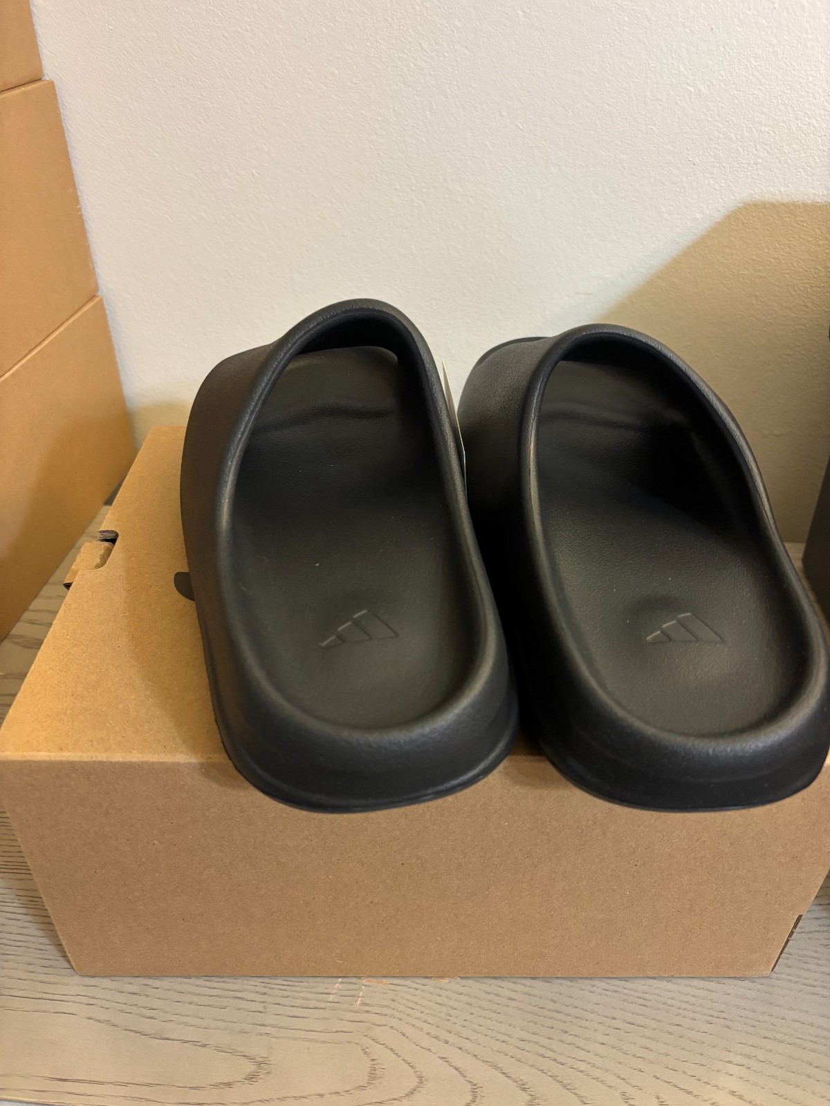 YEEZY SLIDE HQ6448 thumbnail 4