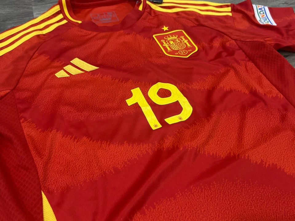Camiseta España Adidas Talla Pequeña #19 Lamine Yamal Foto 2 de 4