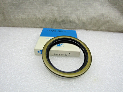 NOK AB3253EO Replaces National 470565 2.375'' X 3.130'' X .375'' Oil Seal