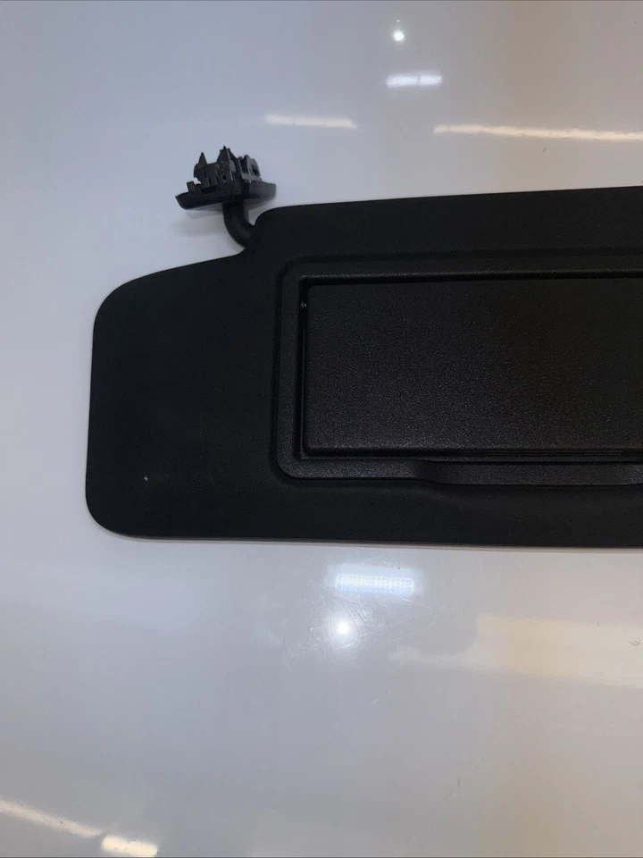 Черный оригинальный левый солнцезащитный козырек для Mercedes W204 C350 C300 C250 2008-2015 годов выпуска - Изображение 2 из 4