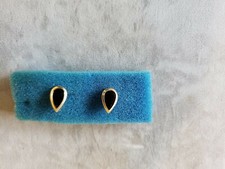 Beautiful 14k solid yellow gold tear drop post earrings 2.3gram