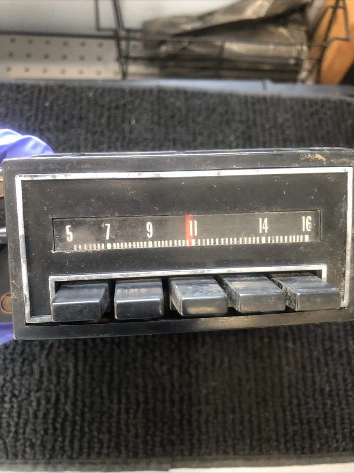 Chevrolet Chevelle 1971-1973 o Caprice AM RADIO PULSADOR Foto 3 de 4