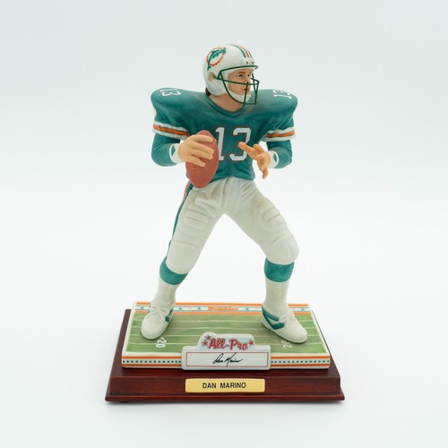 DAN MARINO 3 Pc Set: NFL Figurine, AUTOGRAPHED Trading Card, Commemorative Coins - Picture 4 of 13