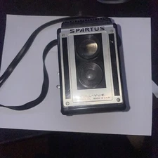 Vintage Spartus Full-Vue Twin Lens Camera