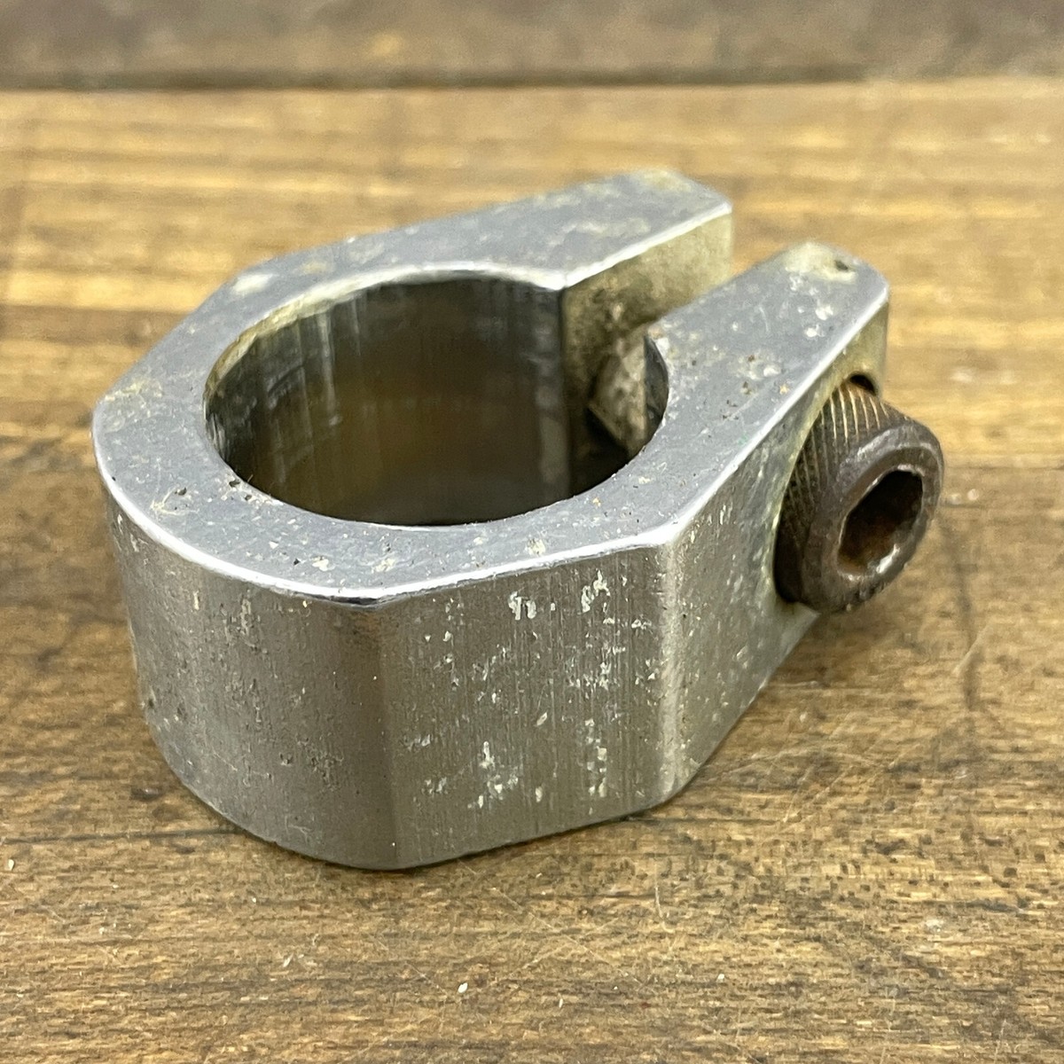 HUTCH BMX SEAT CLAMP VINTAGE OLD 当時物 HUTCH BMX SEAT CLAMP VINTAGE OLD 当時物 HUTCH BMX SEAT CLAMP