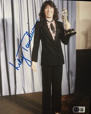 LILY TOMLIN SIGNED AUTOGRAPH 8X10 PHOTO FUNNY ACTRESS HOLLYWOOD BECKETT BAS COA