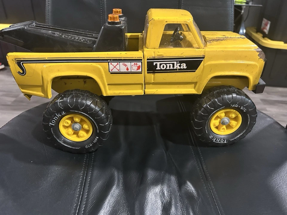 vintage 1978 Tonka caminhão destruidor de tração nas 4 rodas #2590 desgaste de jogo COMO ESTÁ amarelo - Imagem 3 de 4