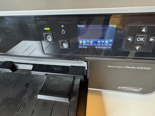 EPSON Stylus PHOTO R3000 Wide-Format Digital Color USB Inkjet Printer - Afbeelding 10 van 12