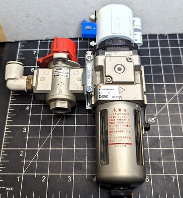 SMC AW30-F03H Filter Regulator And VHS30-F03 3 Port Lock-Out Working Pull [A2BA]