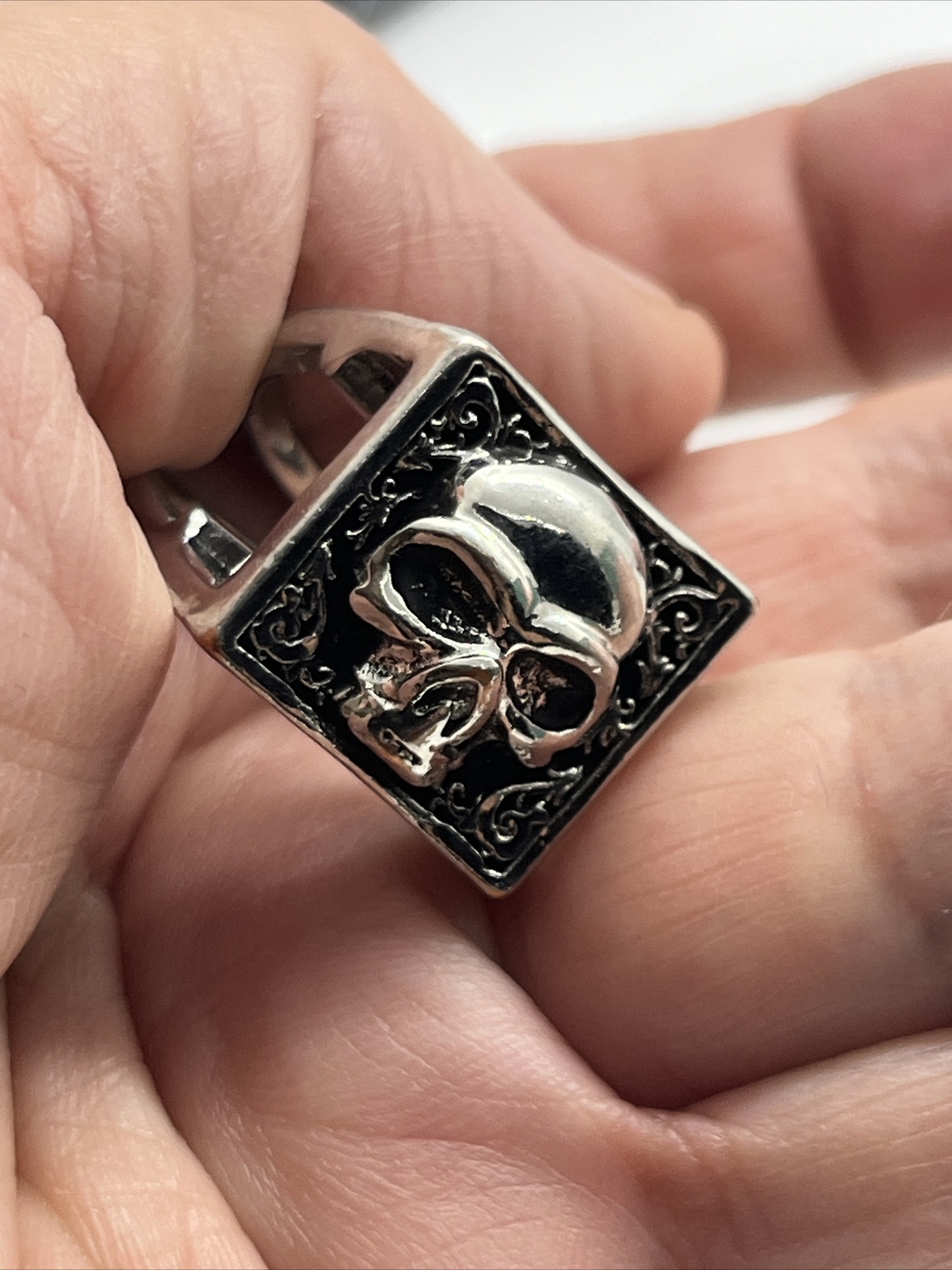 Silvertone Skeleton Ring - image 5