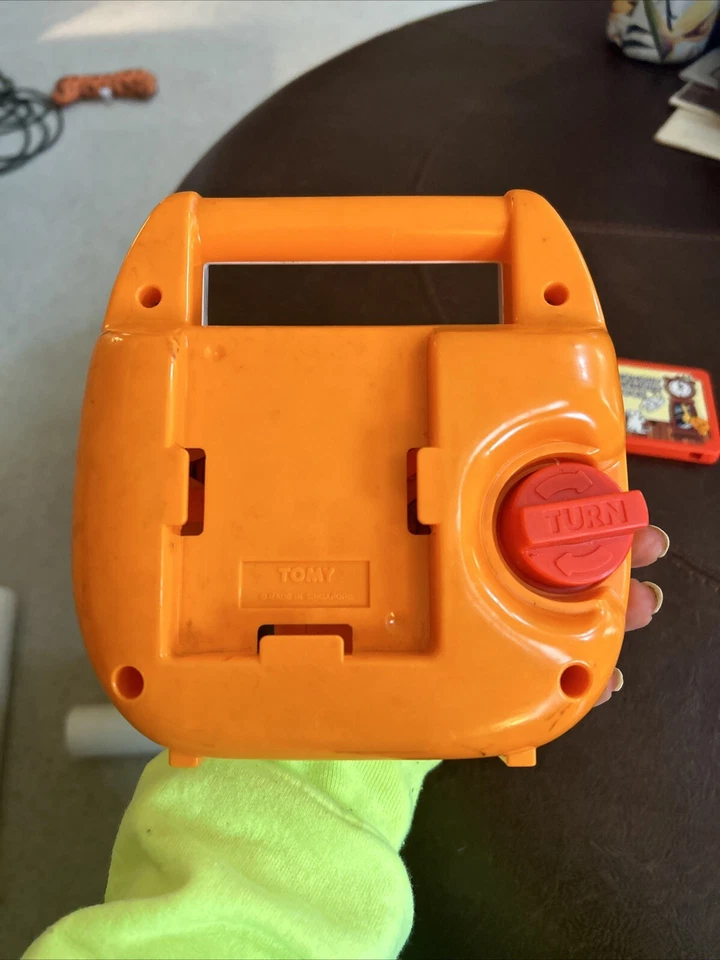 Vintage WORKING Tomy Bring Along A Song Cassette Music Box Player w 2 cassettes - Image 4 of 4