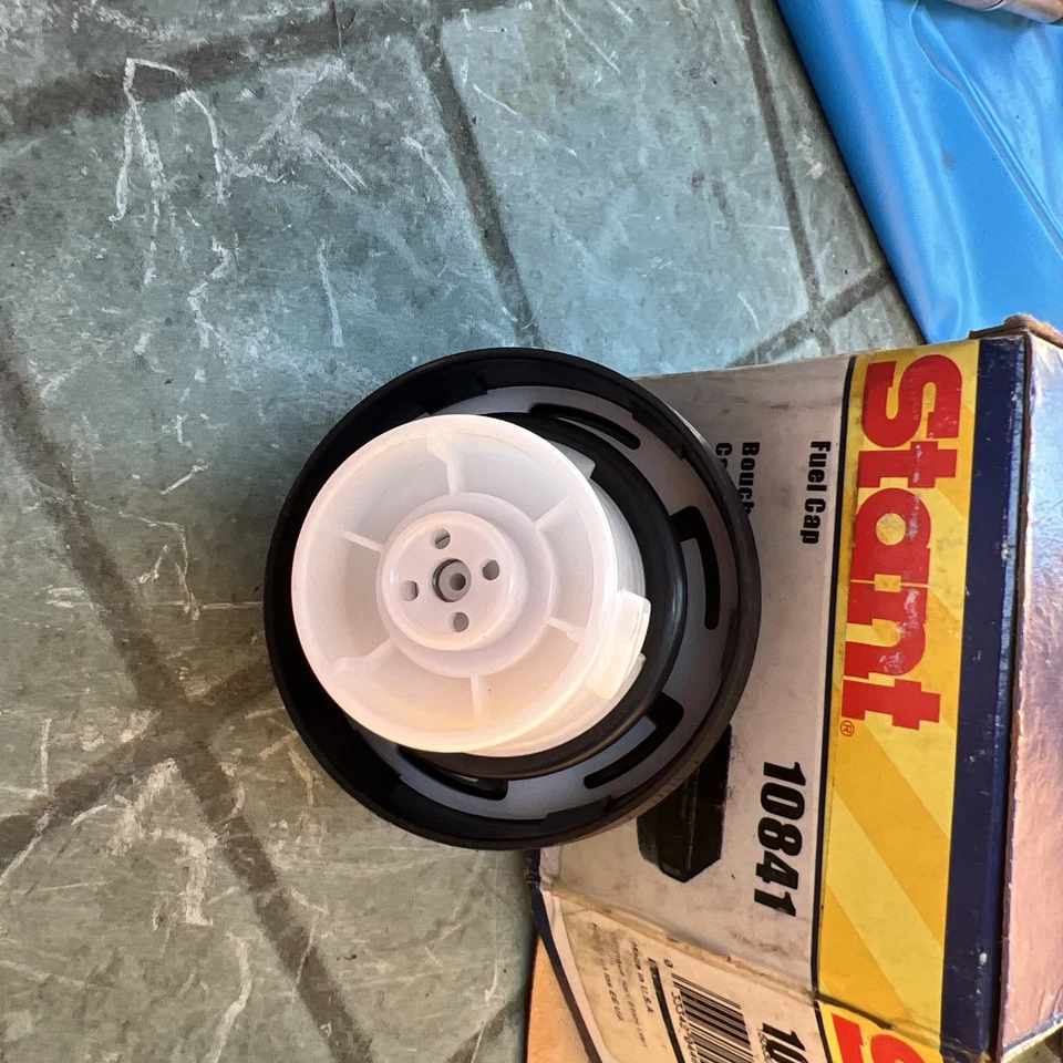 Tapa de combustible Stant. Parte 10841. Ver foto Foto 3 de 4