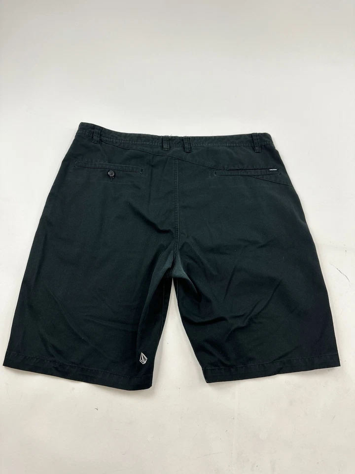 Volcom Shorts Mens Size 40 Black Monty Casual Flat Front - Image 2 of 4