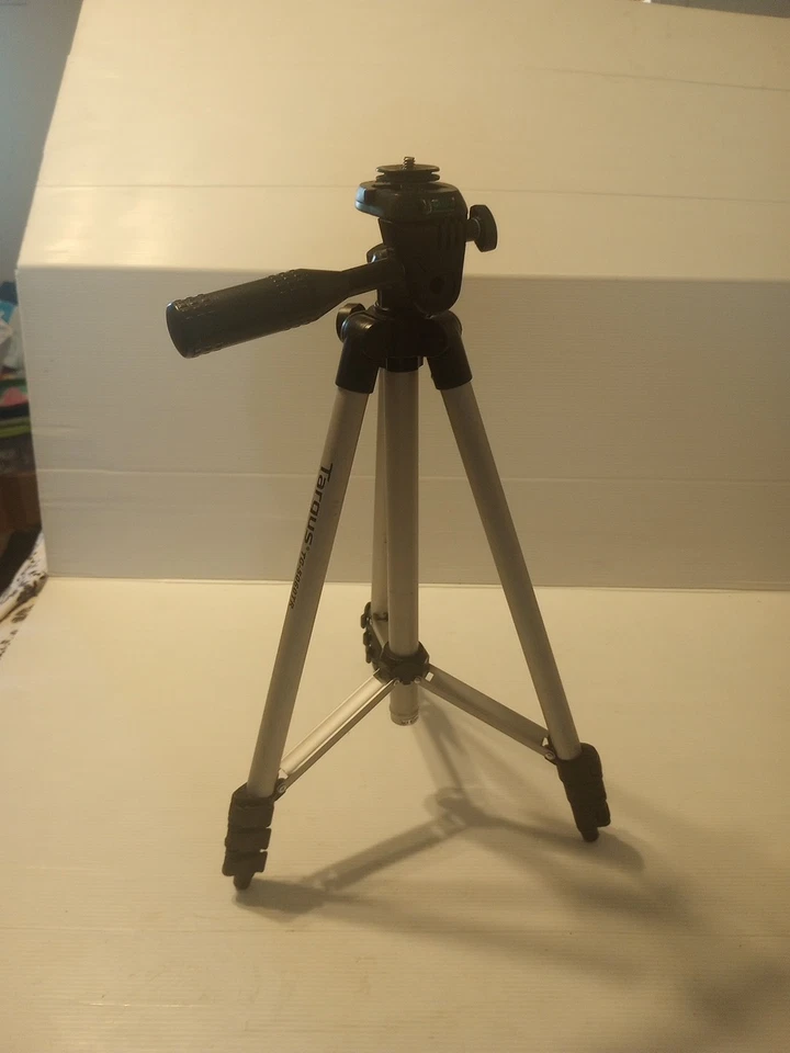 Targus Camera Tripod TG-5060TR Lightweight Metal Built in Level Quick Connect - Image 2 of 4