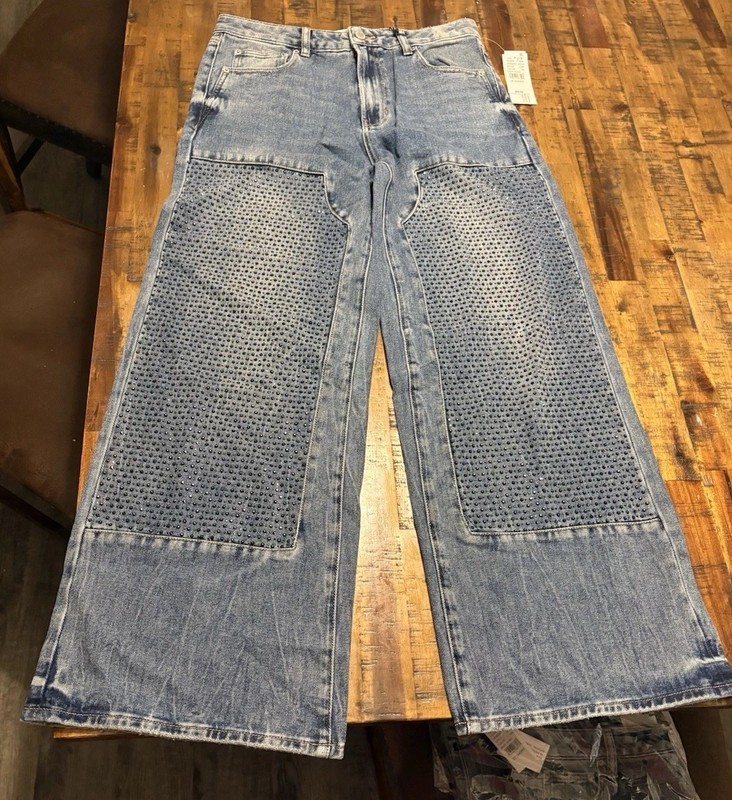 Rare DNM Edit Women’s Jeans - Size 28 Short - Never Worn - Bedazzled - Pacsun