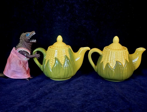 (PAIR) Shawnee Pottery Yellow Corn King Individual Small Teapots 65 EUC
