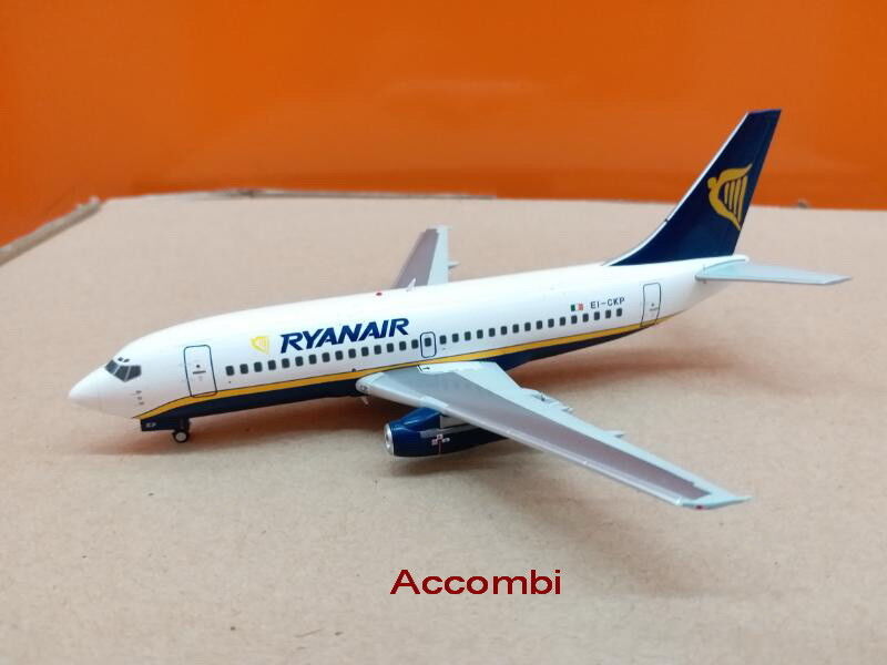 JC Wings 200 Inflight200 Boeing B737-200 Ryanair XX-2049 EI JC Wings 200 Inflight200 Boeing B737-200 Ryanair XX-2049 EI