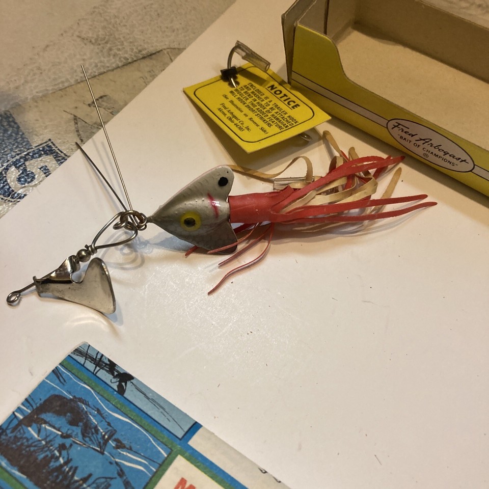 Fred Arbogast Hawaiian Wiggler 230 04 Fishing Lure eBay