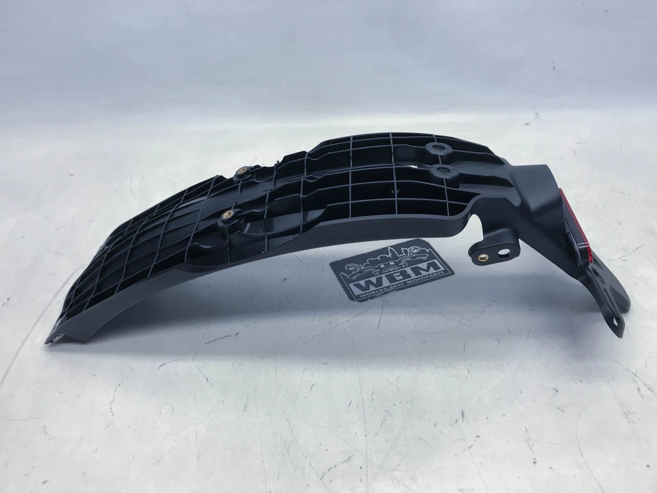 Guardabarros porta matrícula Triumph Street Cup (1) 18' carenado inferior Foto 3 de 4