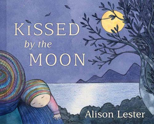 Thumbnail - Alison Lester Kissed By The Moon (kartonbuch)