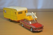 French Dinky Toys 882 Peugeot 404 & Caravan 