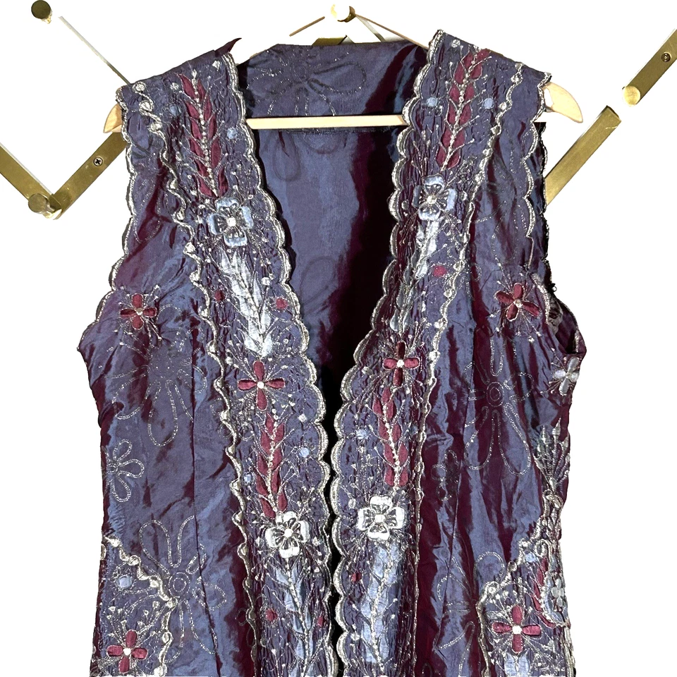 Chaleco Plumero Largo Bordado Floral Frente Abierto Renacimiento Boho Fairygoth Artístico Foto 2 de 4