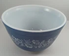 Vintage Pyrex Colonial Mist Floral Bowl 401 Blue & White. GC, USA