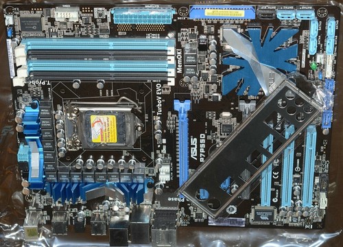 ASUS P7P55D Motherboard LGA 1156 Intel P55 Chipset DDR3 Memory ATX - Afbeelding 1 van 6