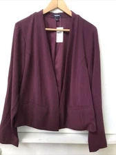 Torrid Women’s Open Front Long Sleeve Burgundy Blazer Jacket Size 1 NWT