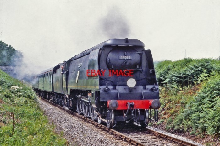 PHOTO SR BATTLE OF BRITAIN CLASS LOCO NO 34072 257 SQUADRON NEAR ...