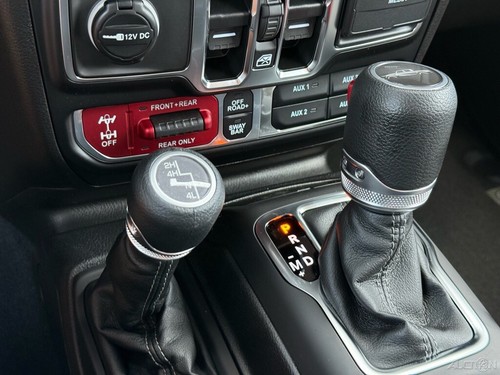2025 Jeep Gladiator - Picture 9 of 9
