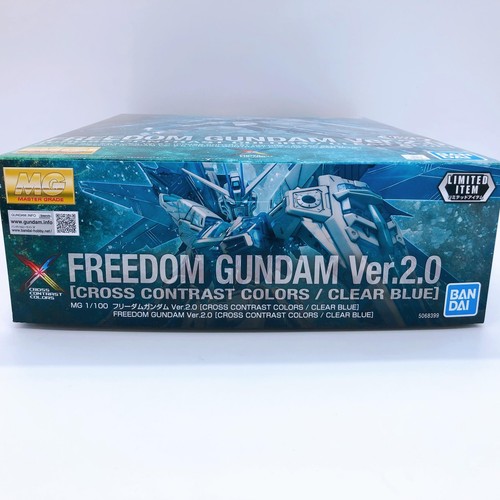 MG 1/100 Freedom Gundam Ver.2.0 Cross Contrast Color Clear Blue Kit Bandai NEW - Picture 5 of 7