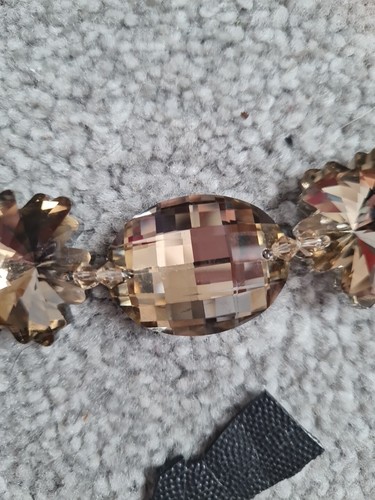 BUTLER AND WILSON FOILED FACETED SMOKY GLASS FLOWER & OVAL SHAPED NECKLACE - Picture 16 of 16