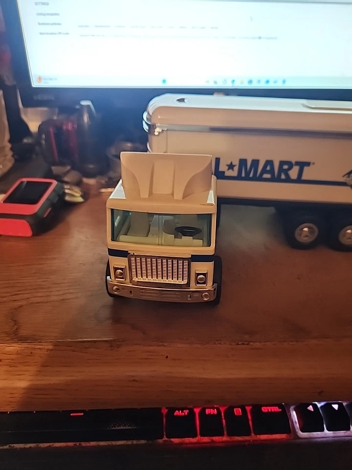 老式沃尔玛拖拉机和拖车新奇调幅调频收音机闹钟罕见 — 第 2/4 张图片