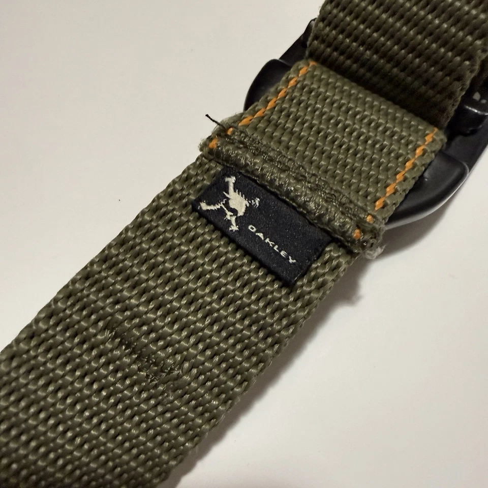 Cinturón Oakley Cyber Grunge Vintage Años 90 Hebilla de Metal Gorpcore Verde Musgo Ajustable Foto 3 de 4