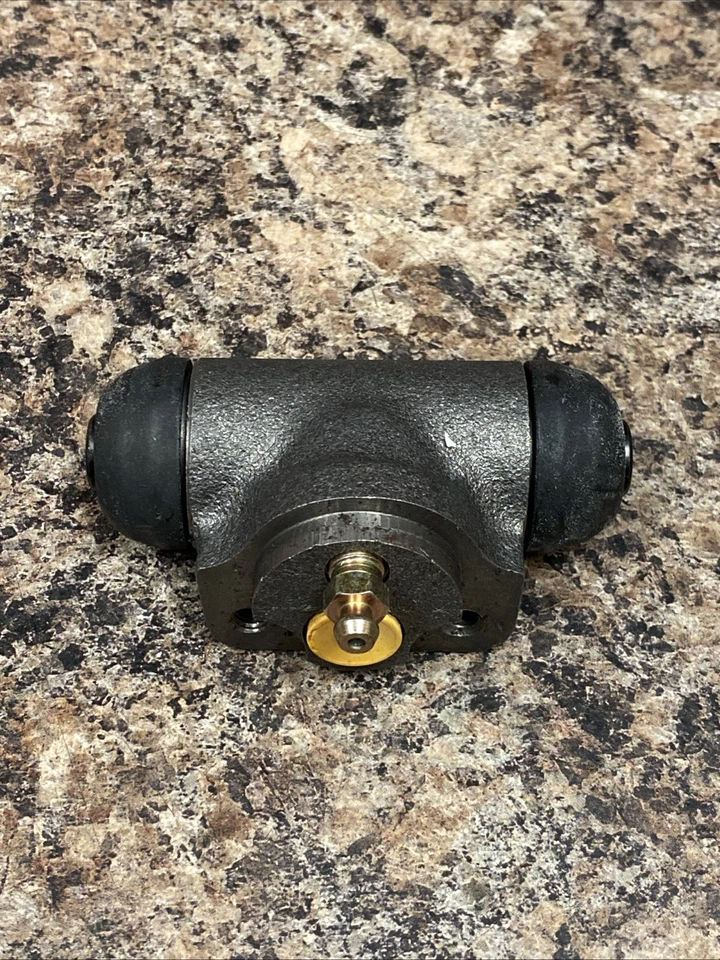 Raybestos WC37573~Wheel Cylinder For 90-91 Mitsubishi Precis~FREE SHIPPING!!! - Image 2 of 4