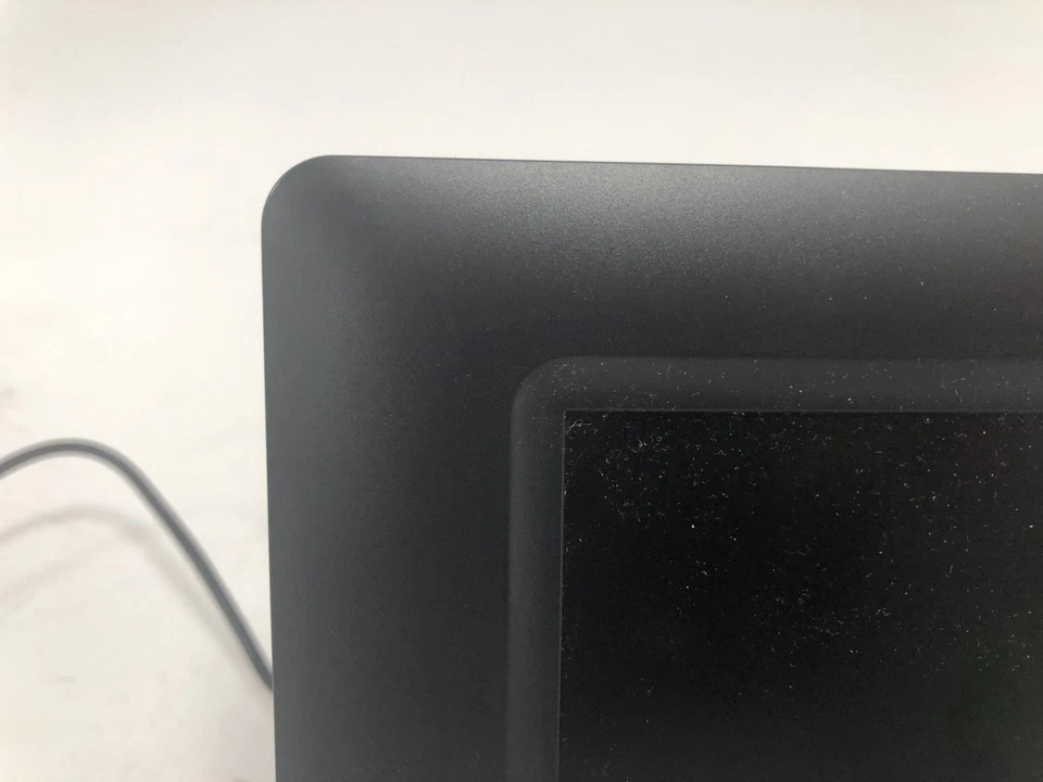 Digital Photo Frame 7 Inch LCD Display with Clock Calendar Features Pre Owned  - Image 3 of 4