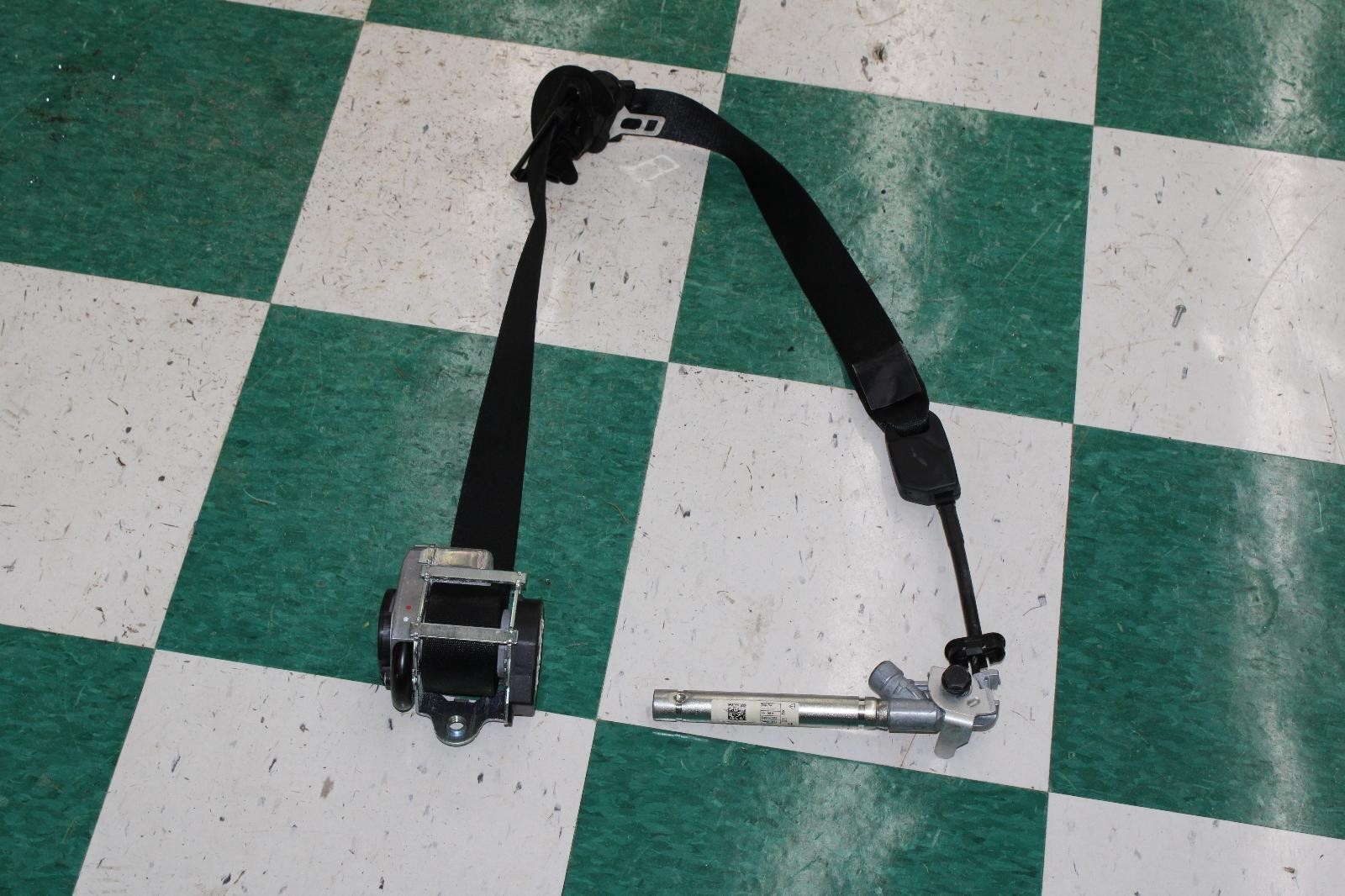14-22 GHIBLI Black Passenger RH Right Front Seat Belt Assembly UNLOCKED OEM WTY