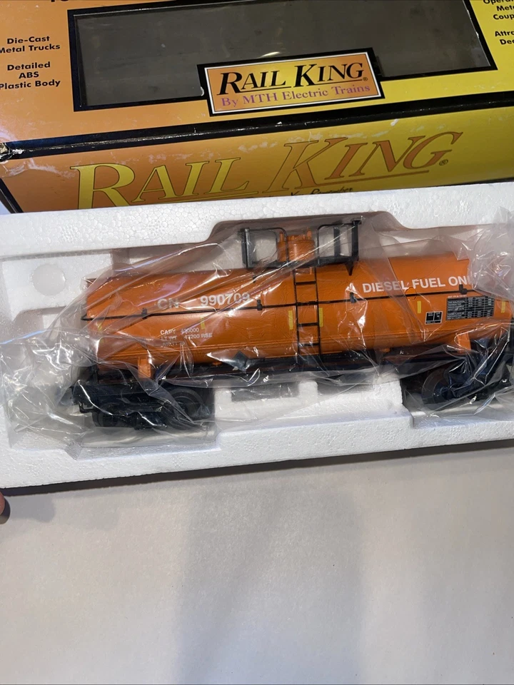 Rail King by MTH Electric Trains Canadian National Tank Car O Gauge #30-73346 - Image 3 of 4