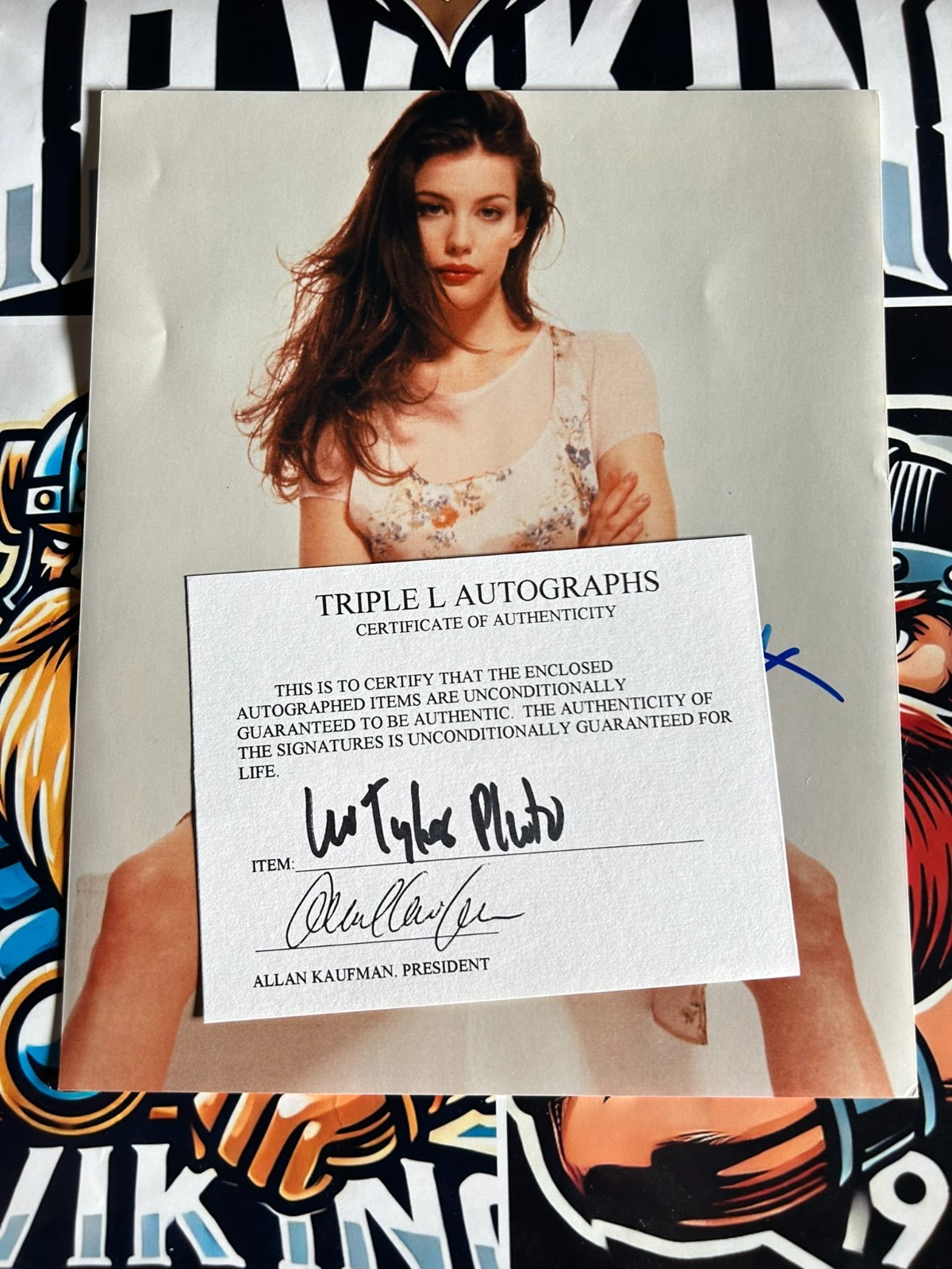 Liv Tyler Hand Signed 8x10 w/Coa image 2