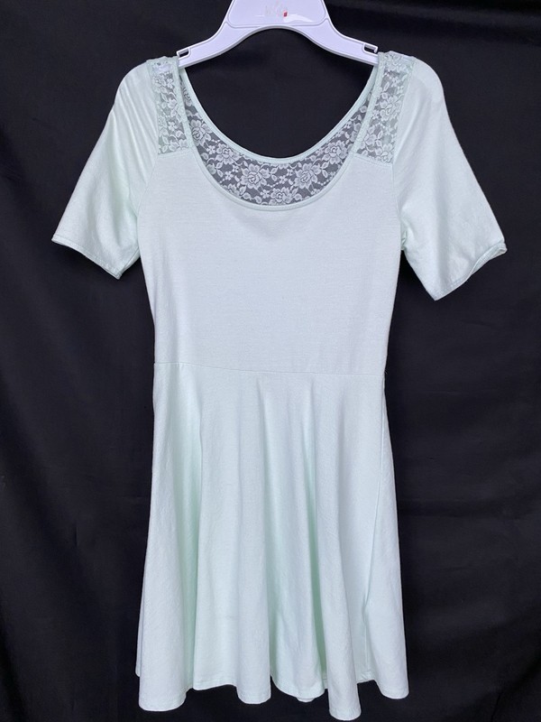 Abercrombie Kids Girl’s Light Green Dress Size Large